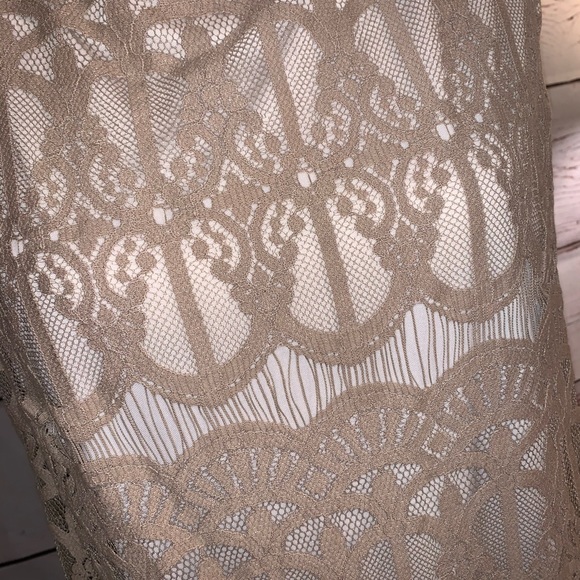 Ronni Nicole Lace dress - Picture 4 of 4